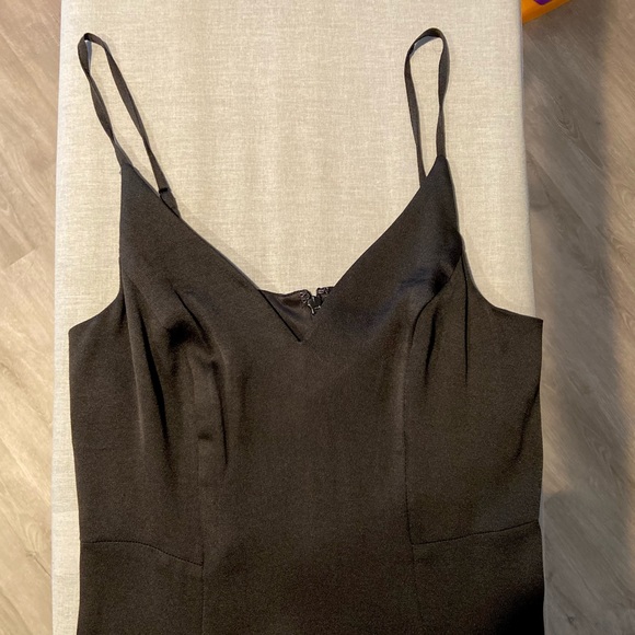 Express dress - Picture 3 of 8